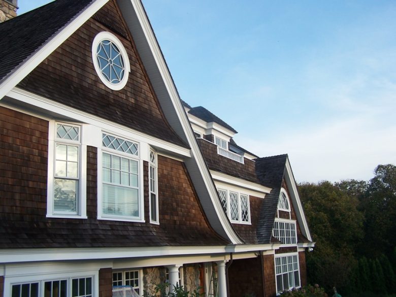 Summer Exterior Painting Projects in RI: What Should I Tackle First?